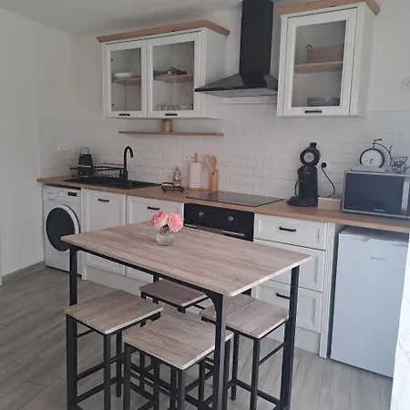 Clair De Lune Hébergement de vacances *